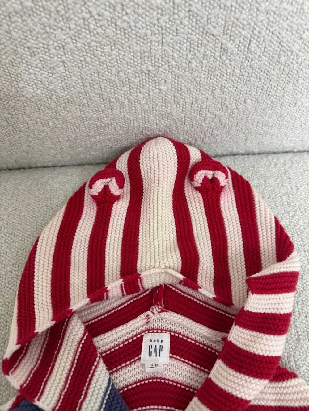 GAP knit bear